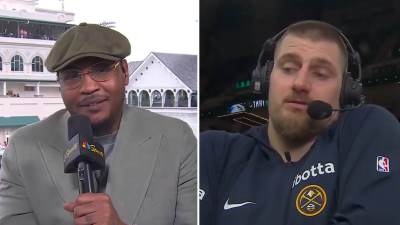  Karmelo Entoni priča sa Jokićem nakon prozivki 