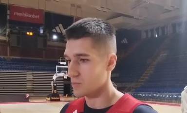  Stefan Miljenović pred utakmicu sa Makabijem 