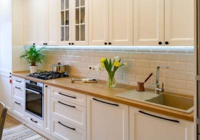  Kako popraviti kuhinjsku ploču koja se krivi 