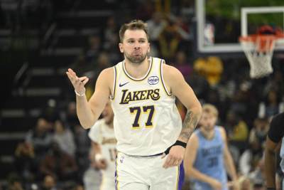  Luka Dončić dao 44 poena u pobjedi Lejkersa 