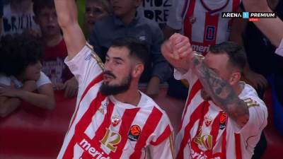  Nikola Kalinić ispravio sudije na meču Zvezda - Panatinaikos 
