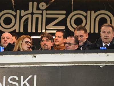  Veljko Paunović na utakmici Partizana 