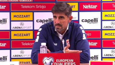  Veljko Paunović prekinuo konferenciju 