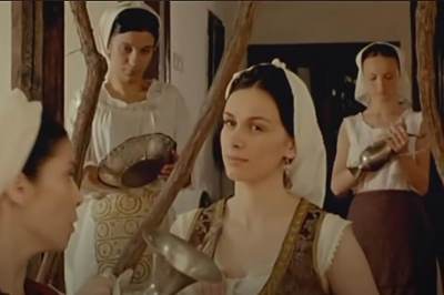  Sloboda Mićalović objavila kadrove sa premijere Zone Zamfirove 