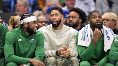  Entoni Dejvis odlazi iz Dalasa  