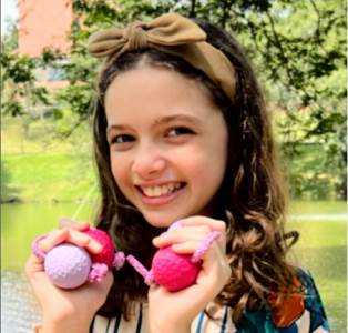  Mariana "Mari” Kampolongo talentovana mlada pjevačica iz Brazila 