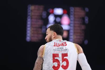  Majk dzejms suspendovan zbog napada na sudiju 