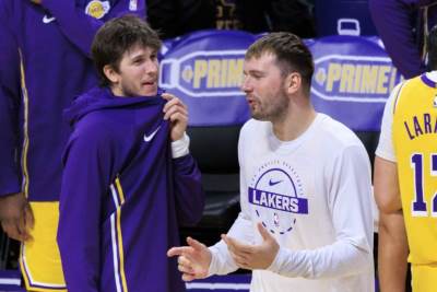  Jutjuber tvrdi da je rivs pokusao da mu otme djevojku 