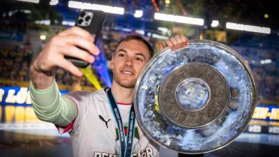  Ukraden trofej bundeslige 