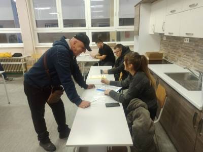  Izborne nepravilnosti i izlaznost do 15 časova 