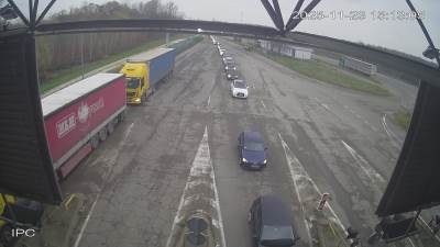  Kolone vozila na granicama sa Hrvatskom i Srbijom 