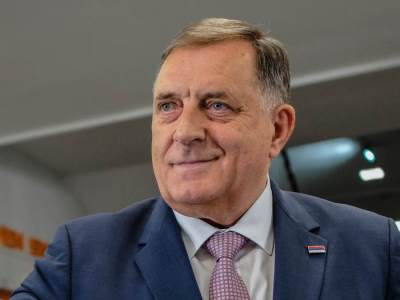  Dodik zapjevao zbog pobjede na izborima 