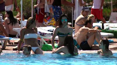  Sarajevska kupališta vrve od kupača (FOTO) 