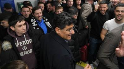  Miodrag Belodedić na aerodromu sreo navijače Parttizana 