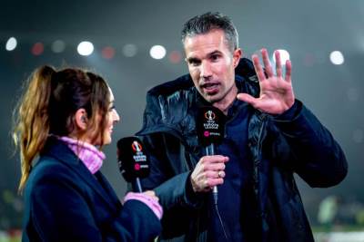  Robina Van Persija napali jer je uveo u igru svog sina 