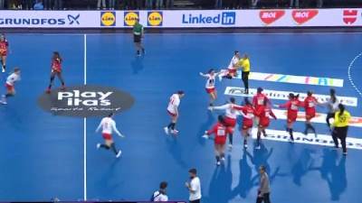  Rukometašice Srbije slave pobjedu protiv Španije 