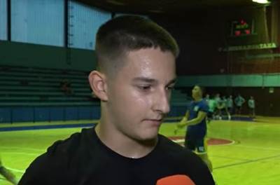  Kosta stevandić postigao 30 golova na rukometnoj utakmici 