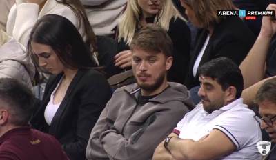  Adem Ljajić gleda utakmicu Bosne i Crvene zvezde 