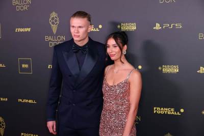  Erling Haland i djevojka o fudbalu 