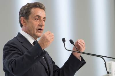  Sarkozi proveo svega 20 dana u zatvoru i odmah objavio memoare 