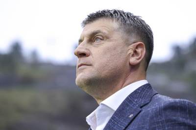  Da li Vladan Milojević ostaje trener Crvene zvezde? 