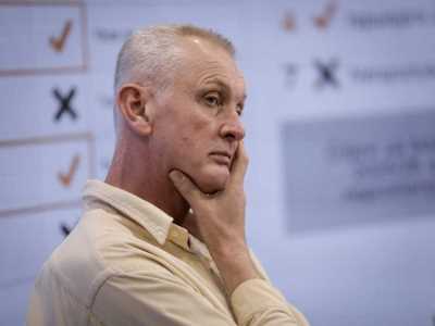  Žarko Paspalj Partizan pregovara sa Kameronom Pejnom 