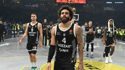  Navijači Partizana skandirali Uprava napolje 