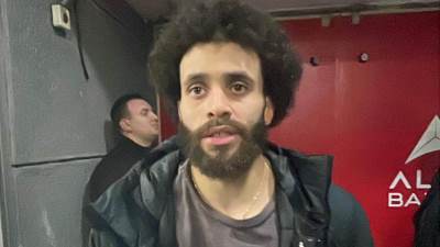  dvejn vasington o zvizducima sa tribina 