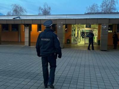  Poruka koja je stigla na mejlove škola 