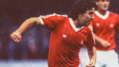  Preminuo Džon Robertson fudbalski Pikaso 