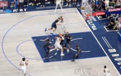  Nikola Jokić protiv Dalasa dodao saigraču umjesto da šutira 