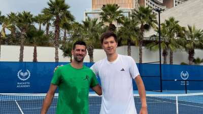  Novak Đoković trenira sa Bejbitom Žukajevim 