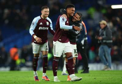  Aston vila, Oli Votkins 