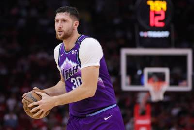  Jusuf Nurkić na utakmice dolazi u odijelima 