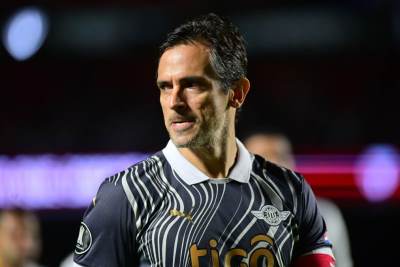  Roke Santa Kruz još uvek igra fudbal i sa 44 godine 