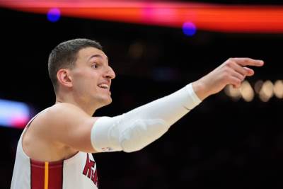  nikola jovic igra sjajno za majami 