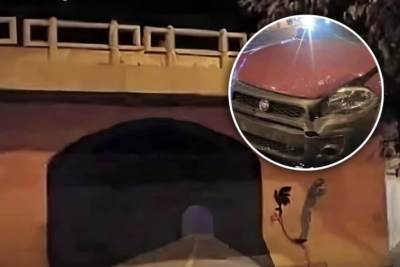  Auto se skucao u zid na kom je nacrtan tunel iz crtaća Ptica trkačica 