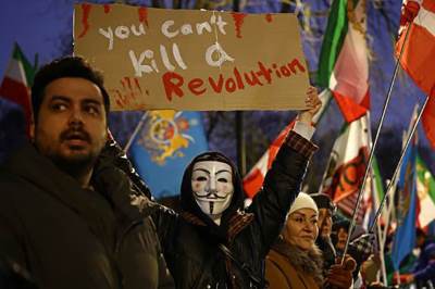  Protesti u Iranu sve masovniji, vlast ne popušta 