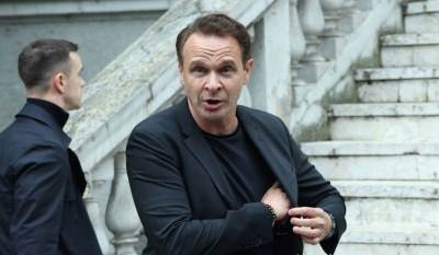  Enis Begović se oglasio iz bolnice 