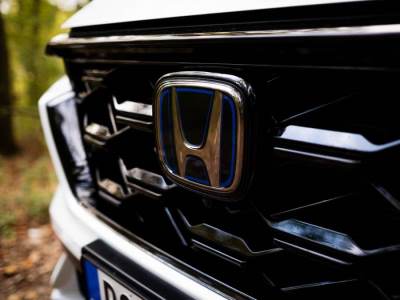  Honda predstavila novi logo 