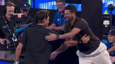  Federer prekinuo meč da bi pozdravio Đokovića 