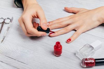  Pet trikova za savršen manikir kod kuće 