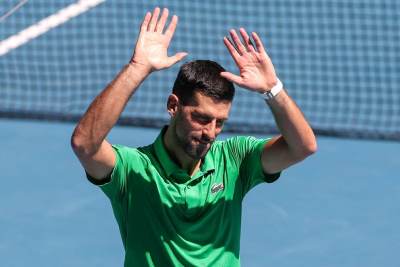  s kim novak djokovic dalje igra na australijan openu 