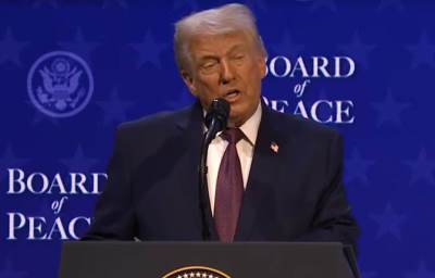  Tramp osnovao Odbor za mir 