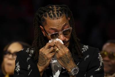  Derik Rouz plakao zbog povlačenja dresa u Čikagu obratio mu se i Majkl Džordan 