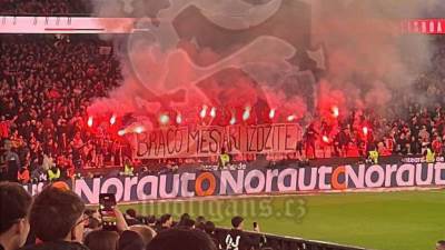  ustaska poruka na mecu benfike kao podrska hajduku 