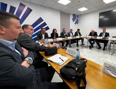  Mljekari RS nakon sastanka - protesti ostaju opcija, Vlada mora preuzeti dio tereta 