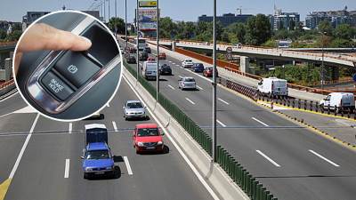  Parkirna kočnica na automobilu 