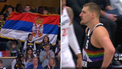  Navijači sa srpskim zastavama dočekali povratak Nikole Jokića 
