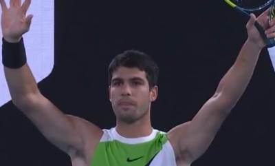  Alkaraz poen od mrežu protiv Đokovića 